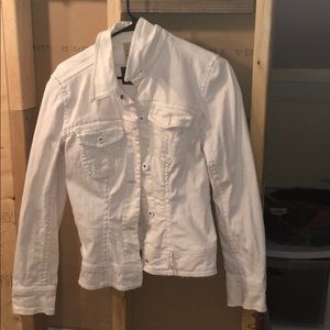 White jean jacket !!!